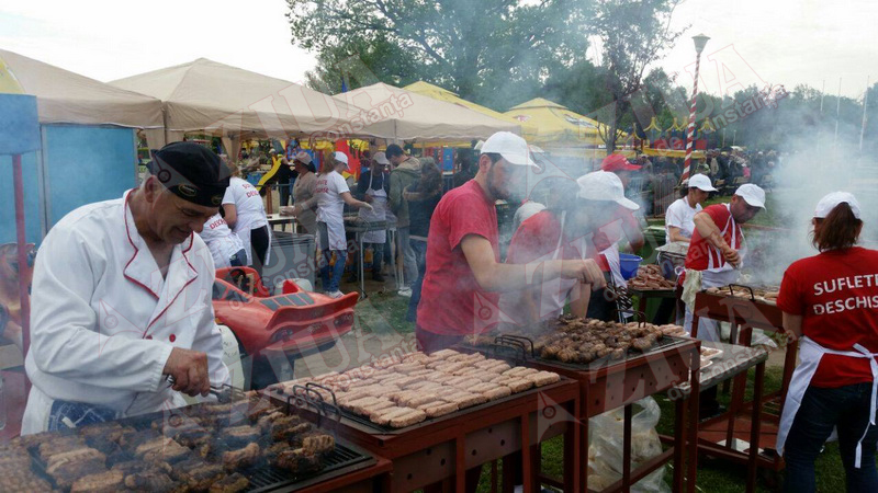 1 mai in parcul tabacarie locul de joaca pentru copii a devenit sala de mese pentru pensionari galerie