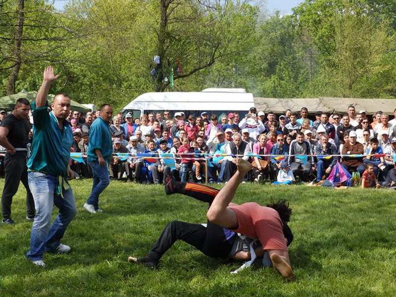 udttmr a deschis sezonul luptelor traditionale tataresti galerie foto 544986