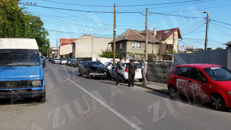 accident pe strada fulgerului din constanta 545739 accident pe strada fulgerului din constanta 545739