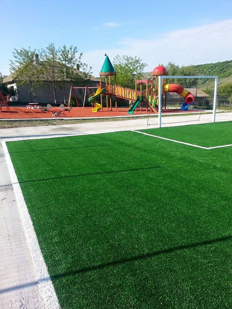 copiii cel mai de pret dar terenul de sport cu gazon artificial din satul cheia o investitie ajunsa la