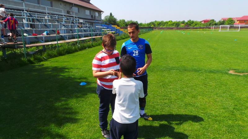 gica hagi si jucatorii viitorului au avut oaspeti de la fundatia real madrid galerie forto 547868 gica hagi si jucatorii viitorului au avut oaspeti de la fundatia real madrid galerie forto 547868