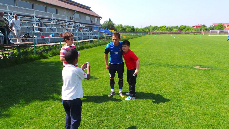 gica hagi si jucatorii viitorului au avut oaspeti de la fundatia real madrid galerie forto 547868 gica hagi si jucatorii viitorului au avut oaspeti de la fundatia real madrid galerie forto 547868