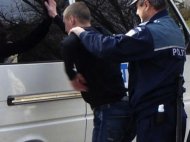 Autori, Vasilică Nițu și Mădălin Popa - Ultraj la Eforie! Doi indivizi au agresat un jandarm și au spart mașina Poliției 