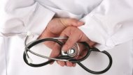 Medici psihiatri, cercetați penal pentru luare de mită, abuz în serviciu, fals intelectual, uz de fals şi înşelăciune