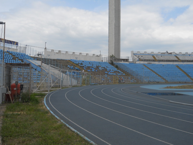peripetiile suporterilor de la turul barajului farul fcm bacau galerie foto 553070