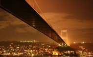 Ştiaţi că...? Pe 3 iulie, Podul Fatih Sultan Mehmet din Istanbul...