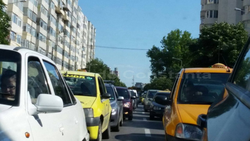 trafic ingreunat in zona casei de cultura din constanta 555084