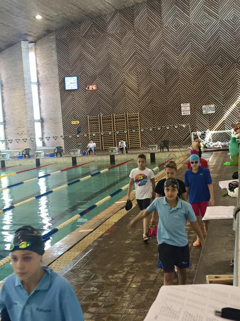 aur argint si bronz patrick dinu de la atena sport club constanta trei medalii la nationalele de inot