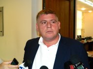 Un fost prefect a folosit în campanie 700.000 euro primiţi pentru a emite un act