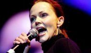 Melodia Zilei Belinda Carlisle - Circle In The Sand