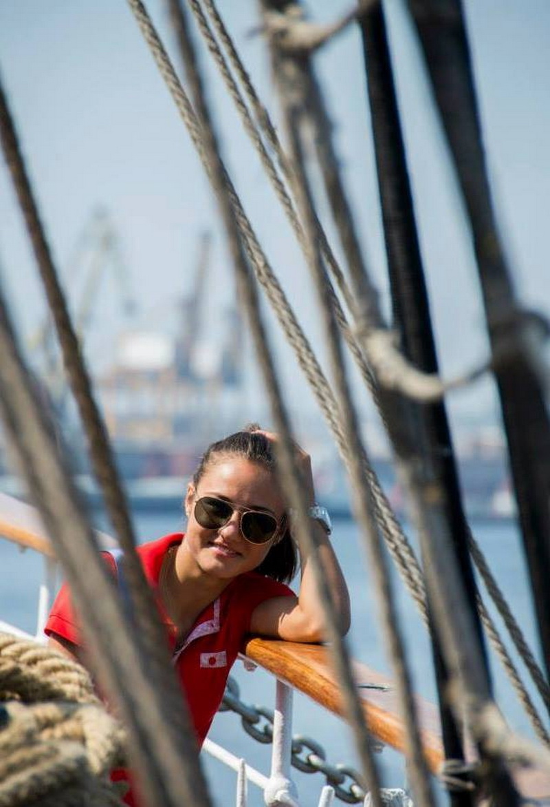 andreea mihaescu pentru cei care au cunoscut acea abandonare sublima la bordul unei barci cu vele yachting