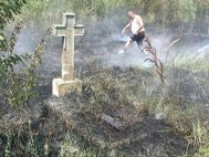 Cimitirul din Chirnogeni, în flăcări !