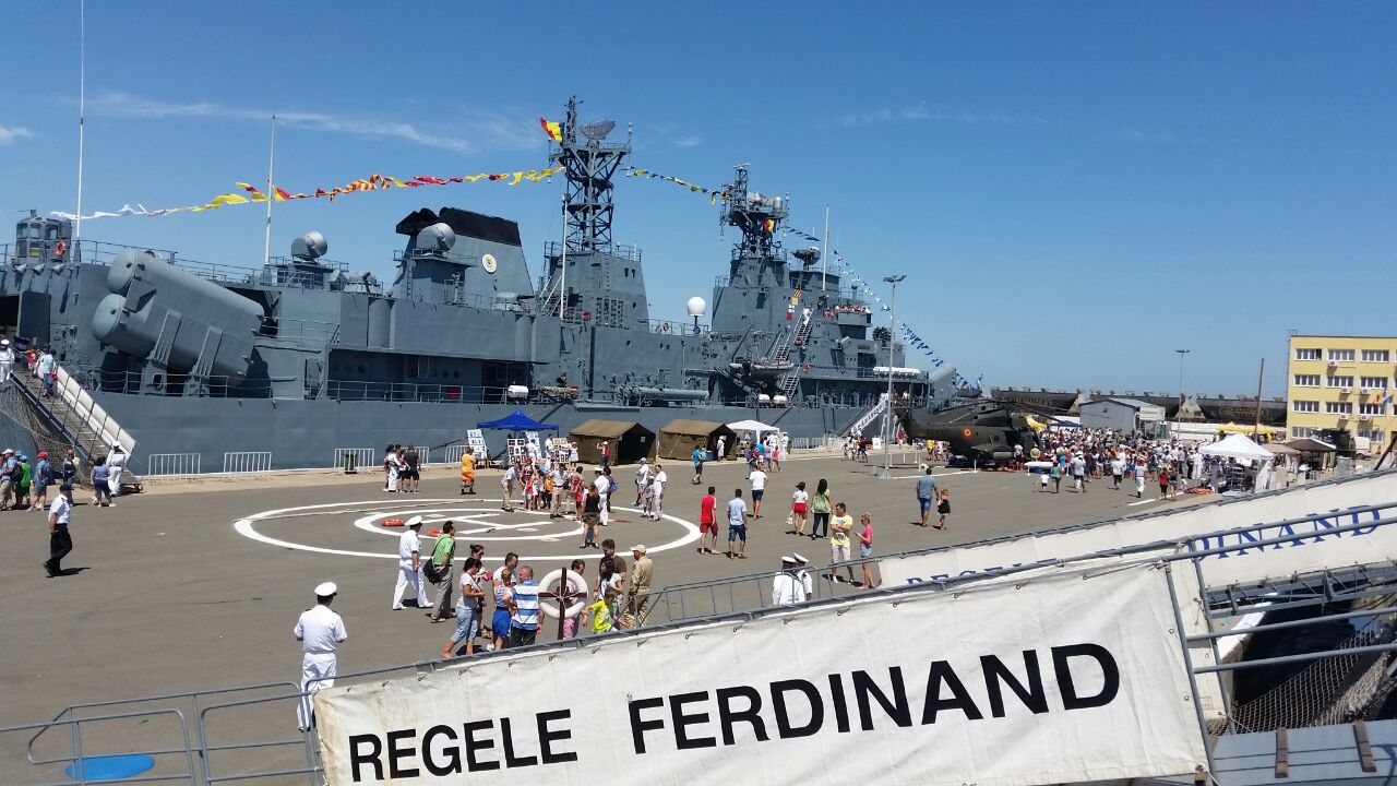 fotoreportaj fascinatie de ziua portilor deschise in dana militara a portului constanta galerie foto
