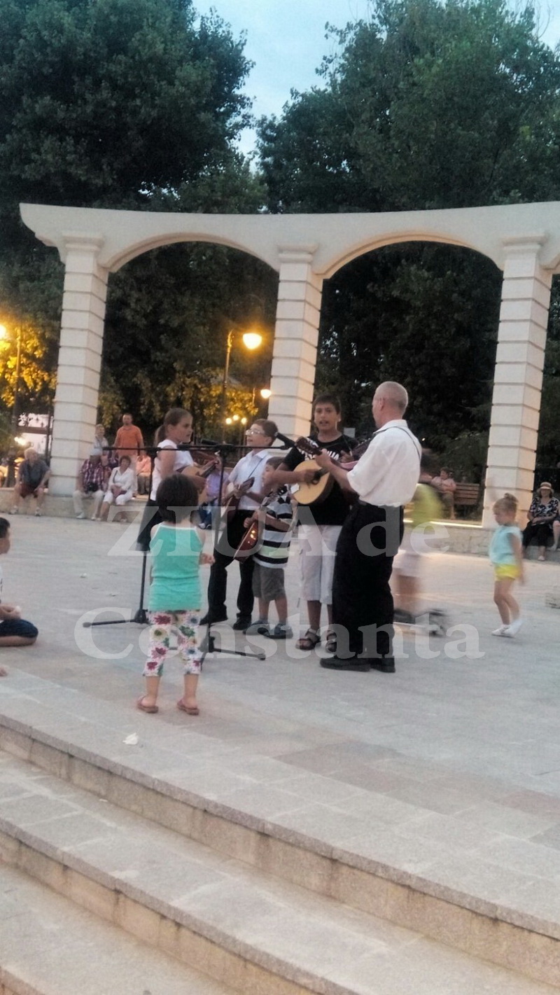 solistii ion bodnaras si sorina preda in concert pe faleza 560274