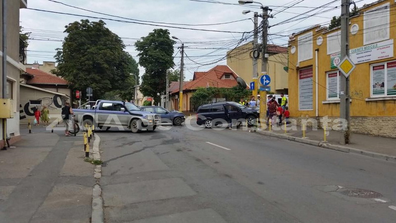 doua masini s au ciocnit la constanta printre victime doi copii galerie foto video 561506