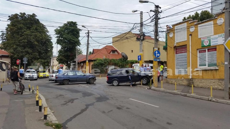 doua masini s au ciocnit la constanta printre victime doi copii galerie foto video 561506