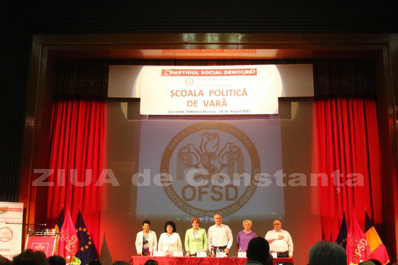 felix stroe noul presedinte al organizatiei judetene psd constanta felicitat de liviu dragnea galerie felix stroe noul presedinte al organizatiei judetene psd constanta felicitat de liviu dragnea galerie