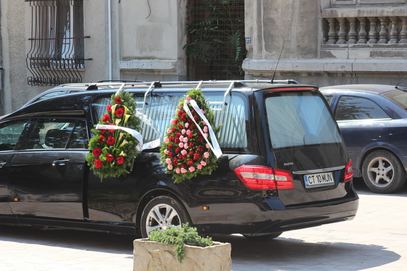 drum bun printre stele iulia oprea zeci de persoane si au luat ramas bun de la tanara calcata de un camion