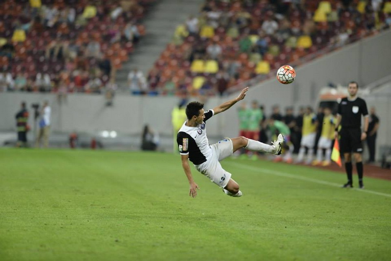 fc viitorul a reclamat doua lovituri de la 11 m in meciul cu steaua gica hagi penalty mai clar ca asta