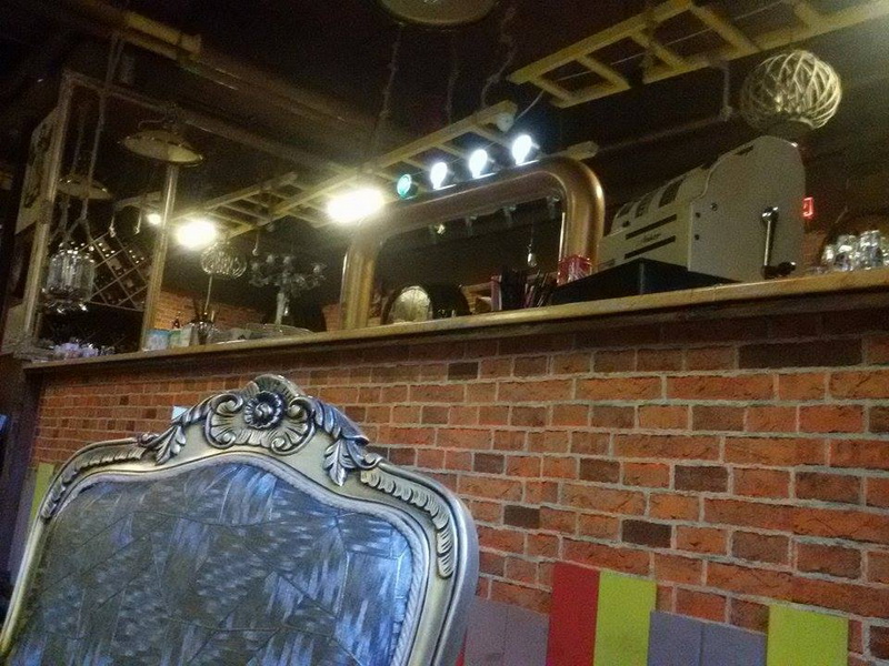 localul afaceristului oita bucur culture pub un loc cu mancare ieftina oferta la cafea si decor interesant