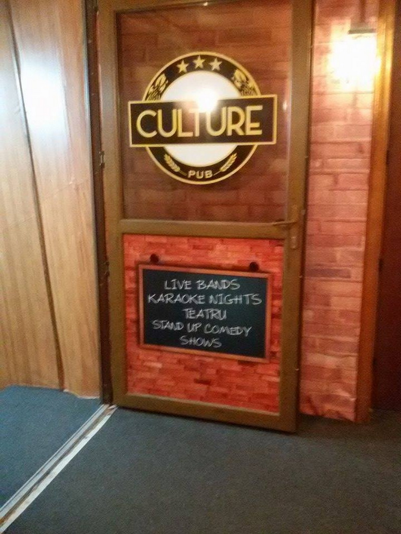 localul afaceristului oita bucur culture pub un loc cu mancare ieftina oferta la cafea si decor interesant