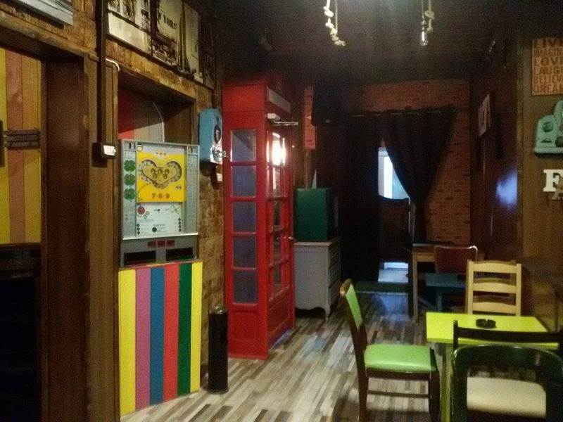 localul afaceristului oita bucur culture pub un loc cu mancare ieftina oferta la cafea si decor interesant