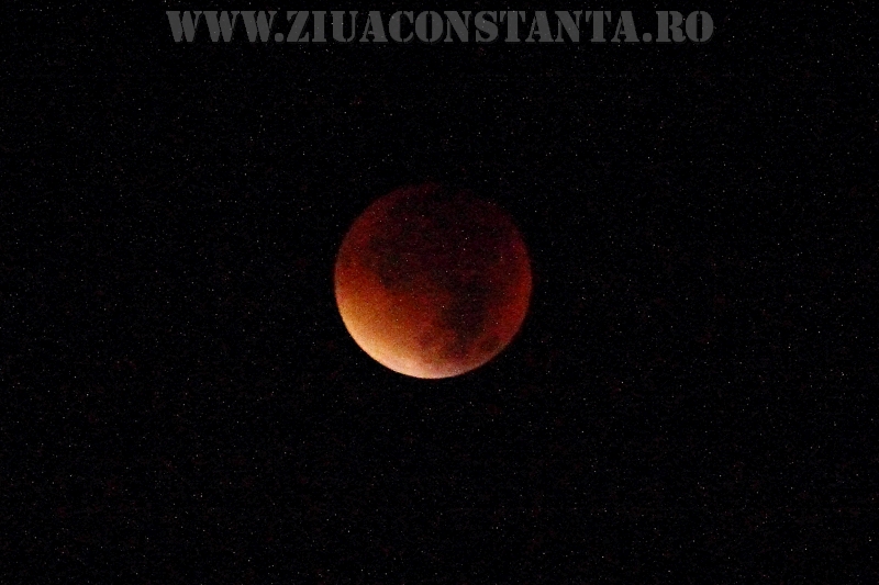 fotoreportaj luna insangerata un fenomen astronomic rar 566239