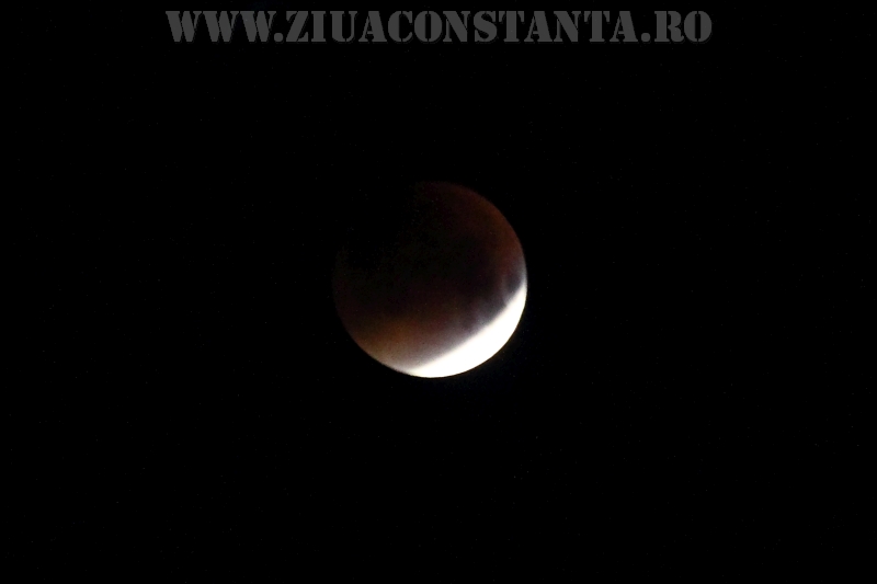 fotoreportaj luna insangerata un fenomen astronomic rar 566239
