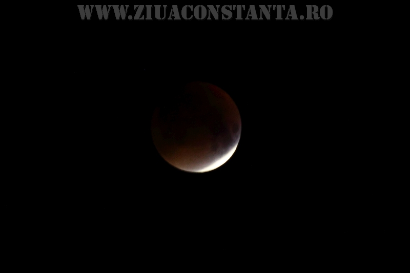 fotoreportaj luna insangerata un fenomen astronomic rar 566239