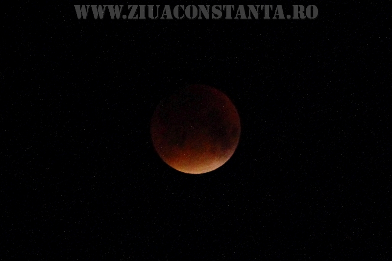 fotoreportaj luna insangerata un fenomen astronomic rar 566239