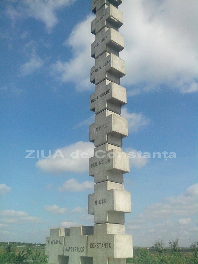 aici am rupt cu dintii din tarana 15 ani de la sfintire monumentul memorial de la poarta alba o coloana