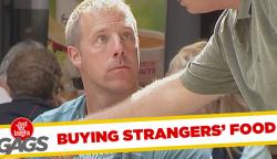 Funny video Cumpărând mancarea străinilor
