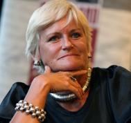 A pierdut un proces şi a fost executată silit. De cine credeţi că este vorba?