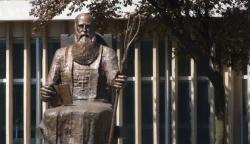 În timp ce unele statui au soartă „de câine“ Monumentul Mitropolitului Andrei Şaguna va îmbogăţi patrimoniul Constanţei (document) 