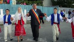 Tinerii populari au luat cu asalt uliţele satului Încă o ediţie de succes a Festivalului „Dan Moisescu“ de la Topalu