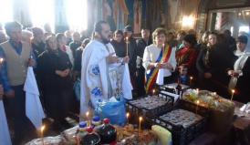 Masă frăţească de post la hramul bisericii Sfânta Parascheva, sărbătorită de toată comunitatea locală de la Grădina (galerie foto)