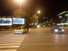 Taximetrist rămas cu mașina pe trecerea de pietoni