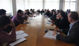 Aleşii PSD, în spiritul Legii 215 Felix Stroe - „Două treimi dintre oamenii care primesc pachete nu votează PSD“