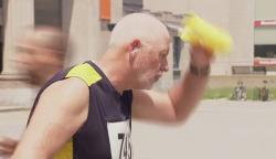 Funny video Dă-mi niște apă!