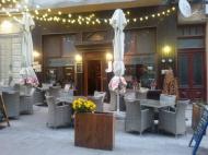 Pub & Bistro Tomis, localul cald şi boem, cu mâncare bună şi ieftină (galerie foto)