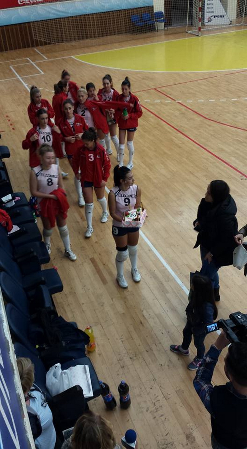 sandra sonia e voleibalista la slen 90 medgidia fiica fostului fotbalist marius axinciuc sefa de promotie