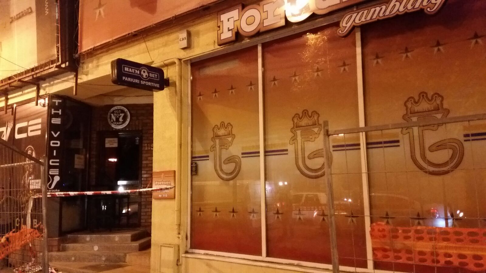 jaf la o casa de pariuri din constanta un barbat ar fi amenintat o pe operatoare si ar fi fugit cu 12