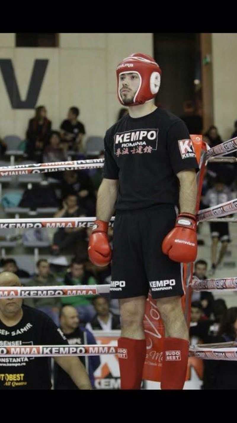 medalie de aur la cupa shin dojo adrian rosca de la cs bogdan ciubotariu doua victorii prin ko si una
