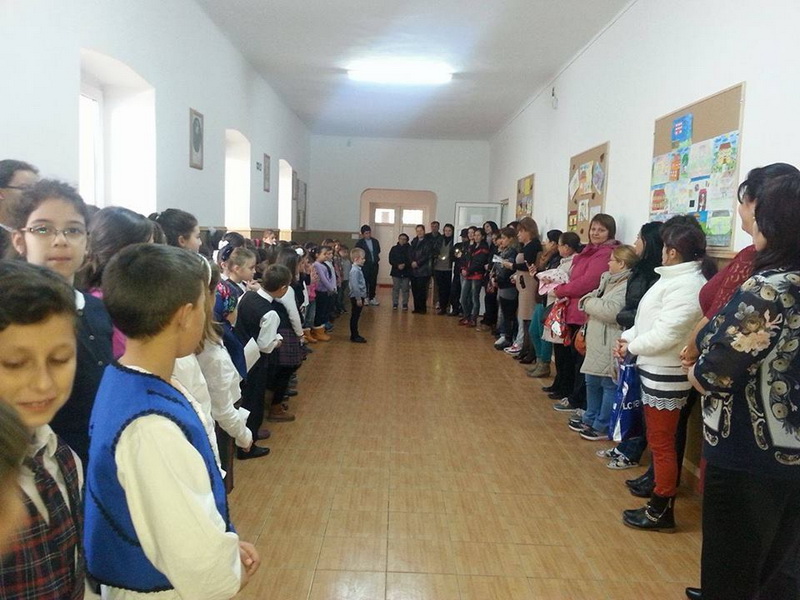 printre lansari de carte si aplauze elevii fruntasi premiati de ziua liceului teoretic mihail kogalniceanu