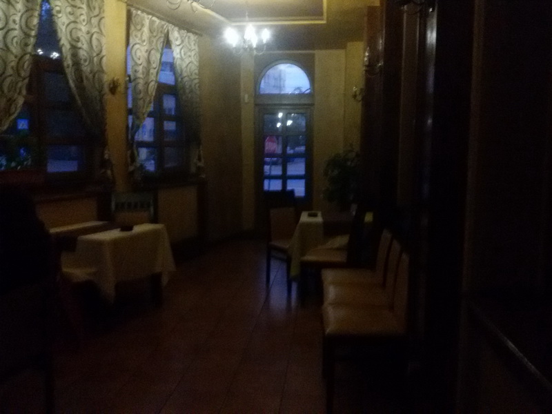 restaurantul temple local desprins din evul mediu si ancorat in realitatea friguroasa a constantei galerie