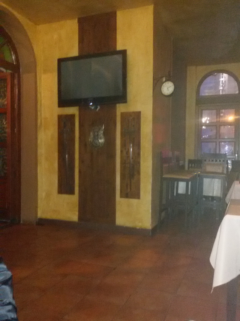 restaurantul temple local desprins din evul mediu si ancorat in realitatea friguroasa a constantei galerie
