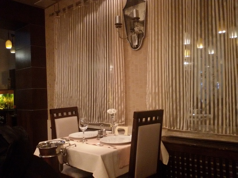 restaurantul marco polo un local decorat cu pretentii si cu un meniu imens galerie foto 572300