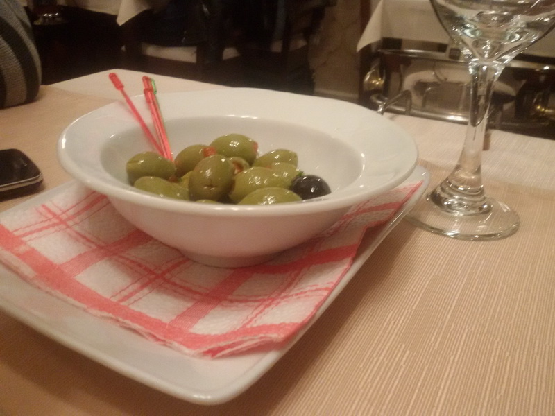 restaurantul marco polo un local decorat cu pretentii si cu un meniu imens galerie foto 572300