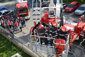 ISJ Constanţa 24 de şcoli constănţene, obligate să obțină autorizație de la pompieri  