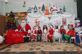 Fotoreportaj Pentru copiii din \